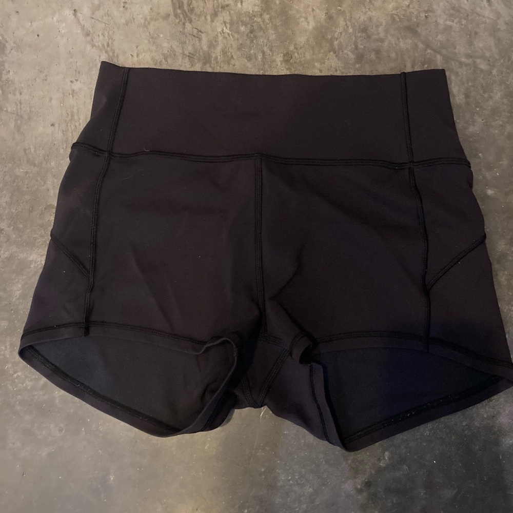 lululemon in movement short 2.5"